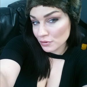 Meet your Posher, Tova